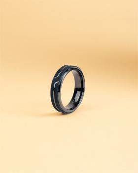 Preview: Schwarzer Titanring mit geschmiedetem Carbon-Finish - Rex Black